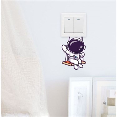 Наклейка на выключатель цветная "Космонавт на качеле" 11,5х15 см - фото 56720